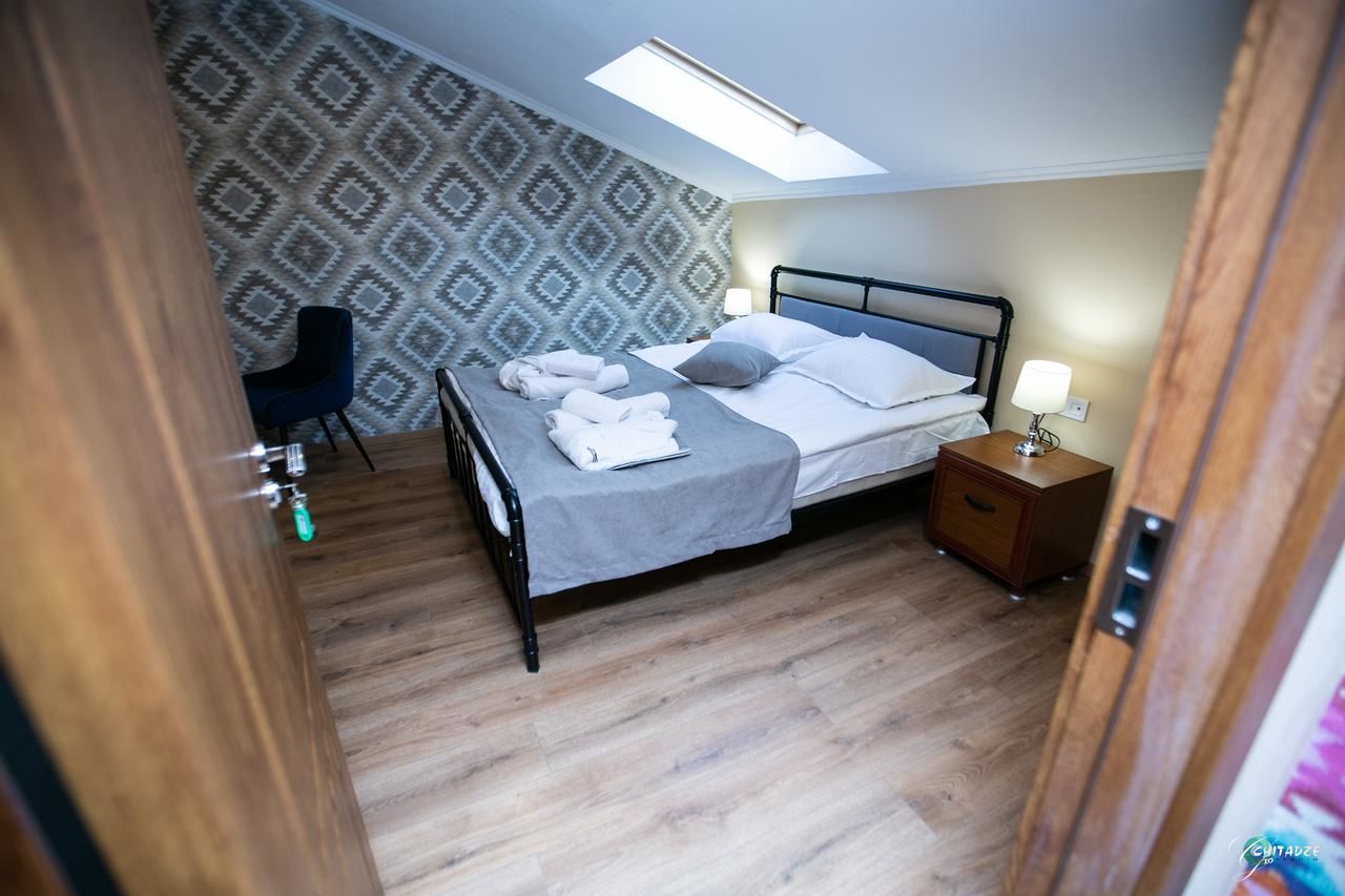 Отель Hotel Laura Тбилиси-36