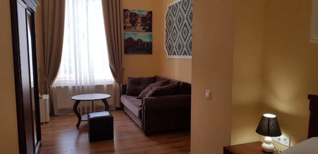 Отель Hotel Laura Тбилиси-69
